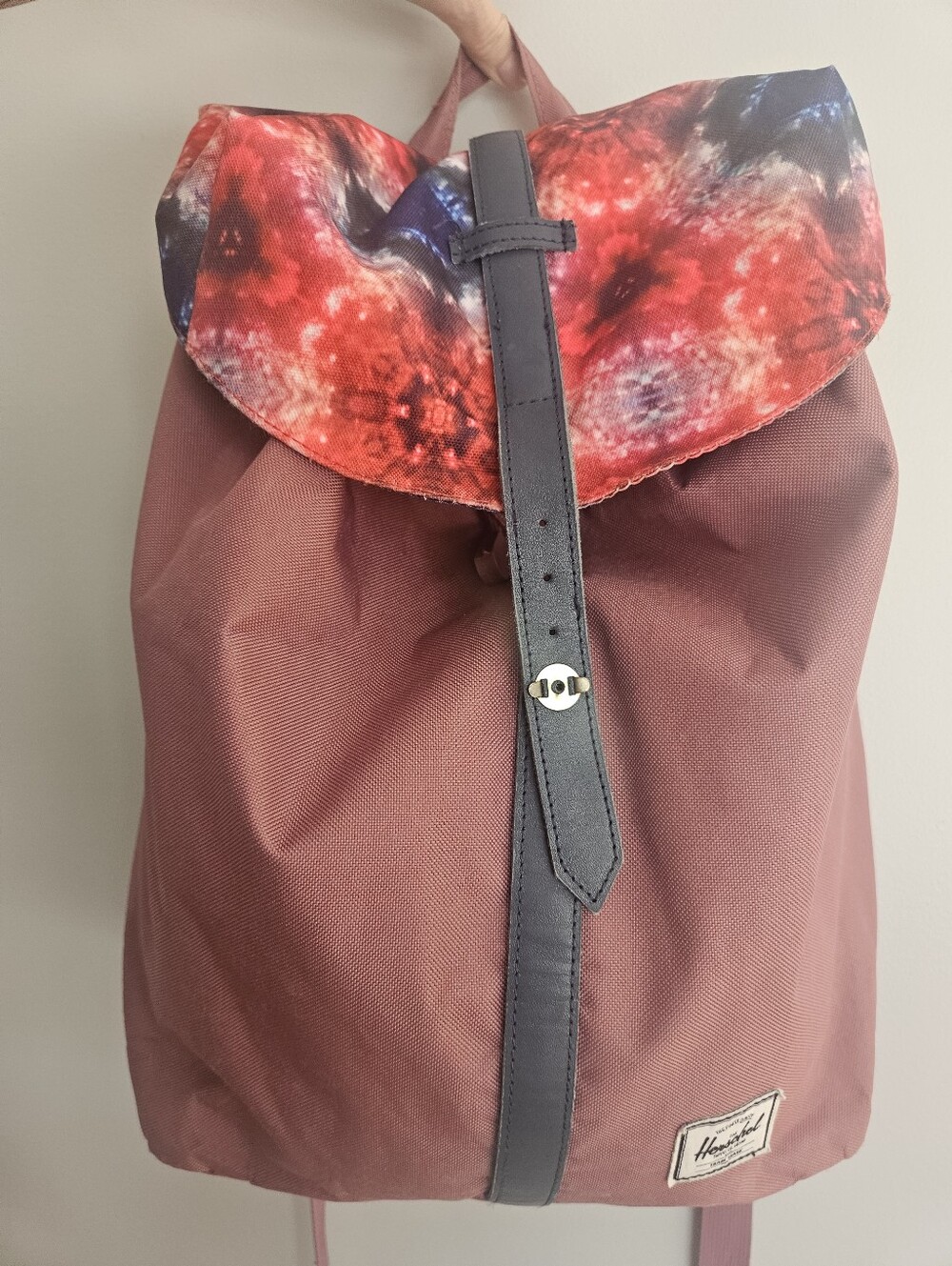 Herschel Supply Company Galaxy Print Flap Backpack – Mauve/Red/Blue, Unisex.